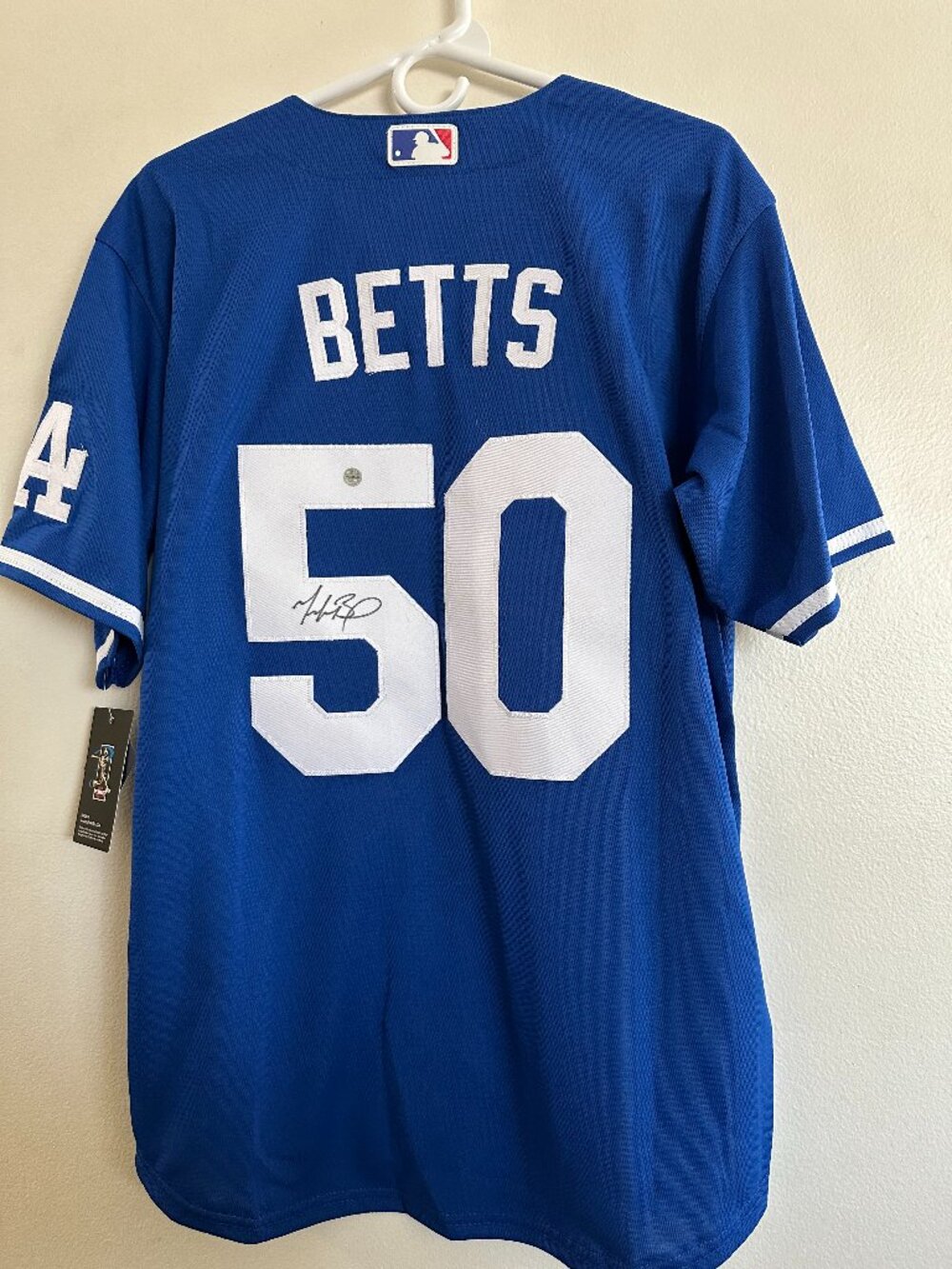 MOOKIE BETTS SIGNED LOS ANGELES LA DODGERS AUTOGRAPHED NIKE JERSEY W/COA Lar 7-2